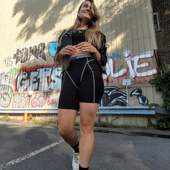 Adam selman designer crop workout streetwear top - medium - Picture 2 of 9